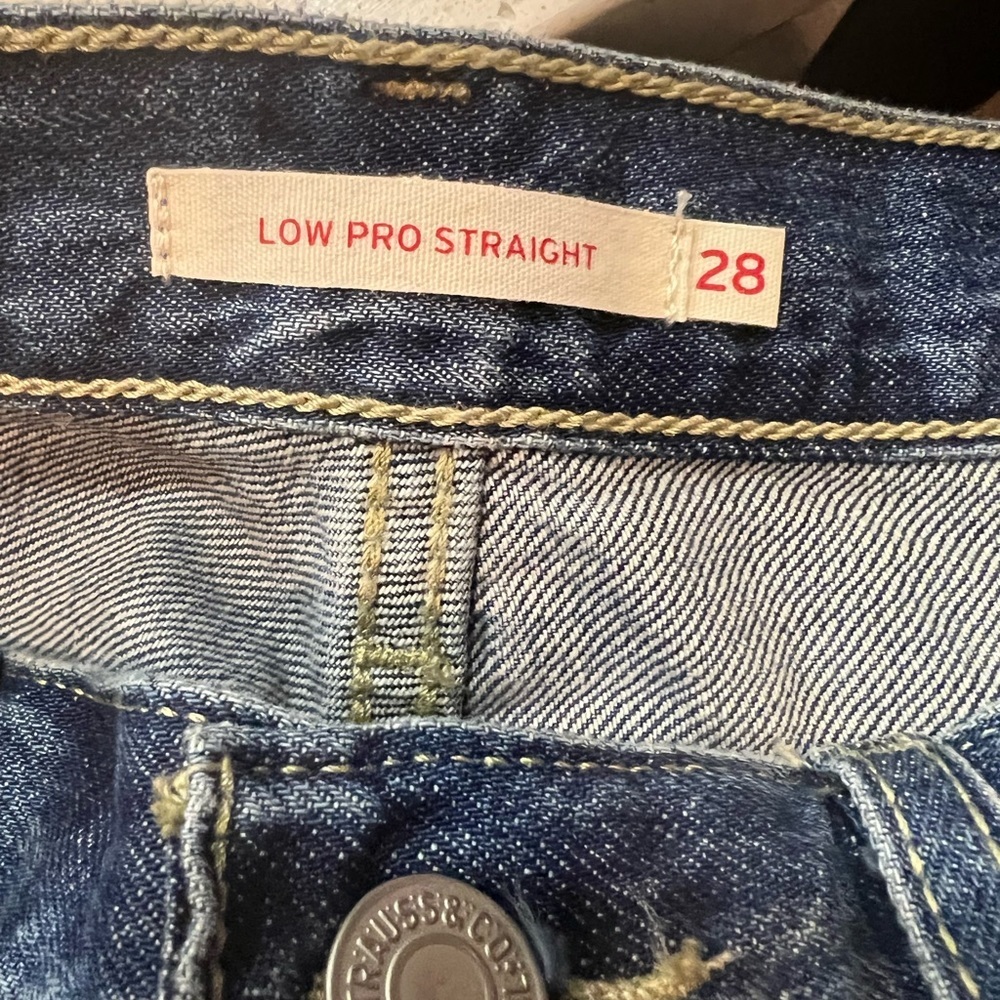 LEVIS Low Pro Women’s Straight Jeans Sz 28 - Picture 8 of 9